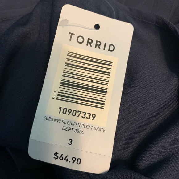 Torrid pleated and lattice dress - Picture 3 of 4